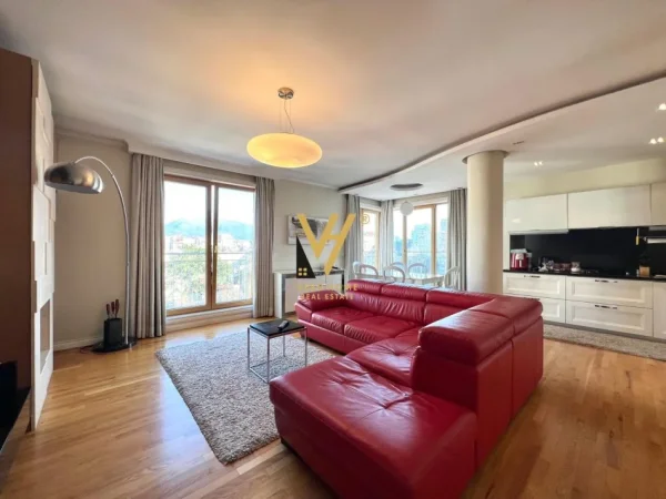 Tirane, jepet me qera apartament 2+1+Ballkon Kati 7, 123 m² 1.800 € (BLLOK)