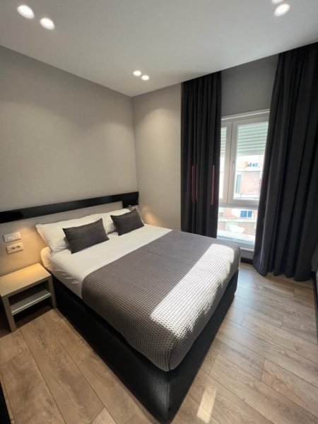 Tirane, jepet me qera apartament 2+1 , 65 m² 1.500 € 