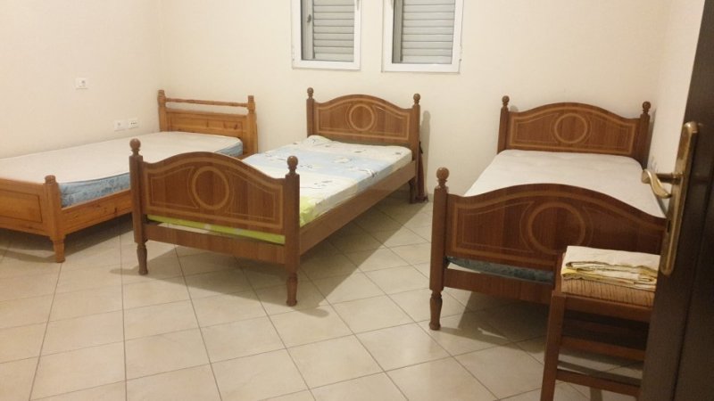 Tirane, jepet me qera apartament 2+1+Aneks+Ballkon , 350 € (Farke)