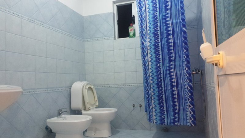 Tirane, jepet me qera apartament 2+1+Aneks+Ballkon , 350 € (Farke)