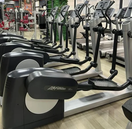 Tirane,SHITET BIZNESI PALESTER OSE VETEM PAJISJET PANATTA NE GJENDJE PUNE TE MIRA.