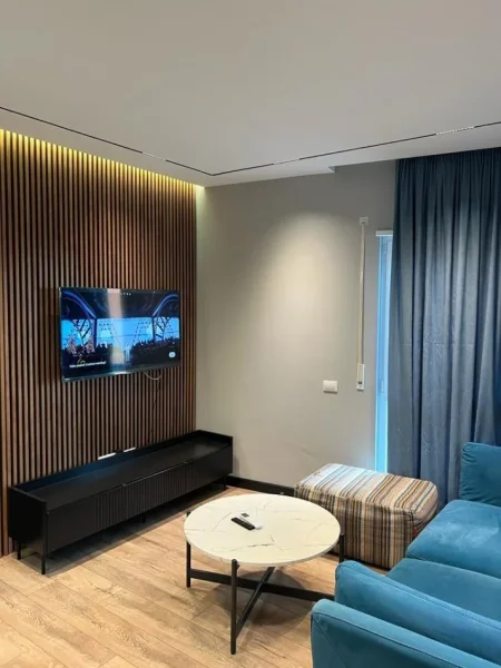 Tirane, jepet me qera apartament 2+1+Post Parkimi, Kati 4, (Rruga e Barrikadave)