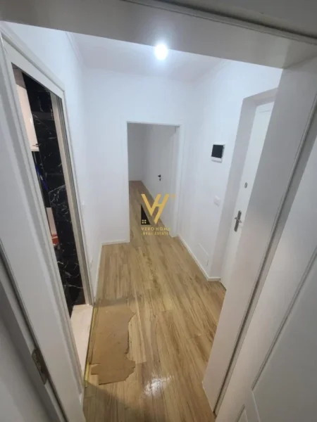 Tirane, shitet apartament 1+1+Ballkon Kati 4, 55 m² 120.000 € (RRUGA 4 DESHMORET)