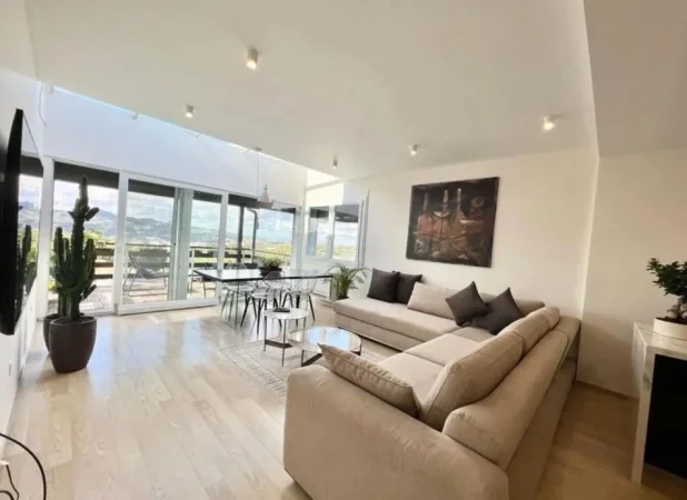 Tirane, shitet apartament+verande | Penthouse 2+1+Aneks+Ballkon Kati 3, 130 m² 370.000 € (Long Hill Residence)