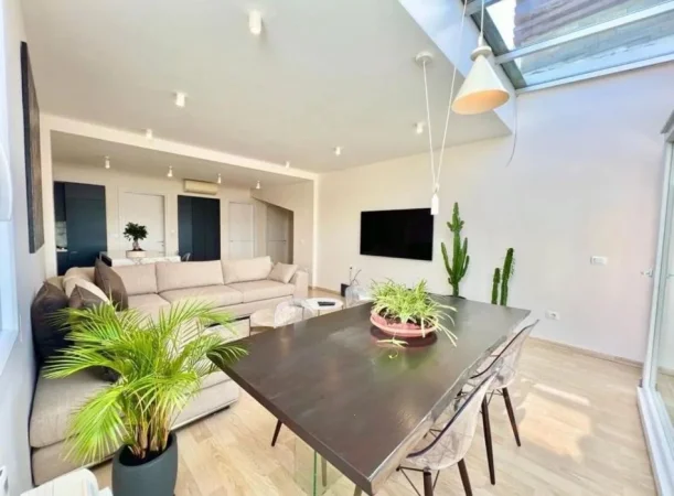 Tirane, shitet apartament+verande | Penthouse 2+1+Aneks+Ballkon Kati 3, 130 m² 370.000 € (Long Hill Residence)