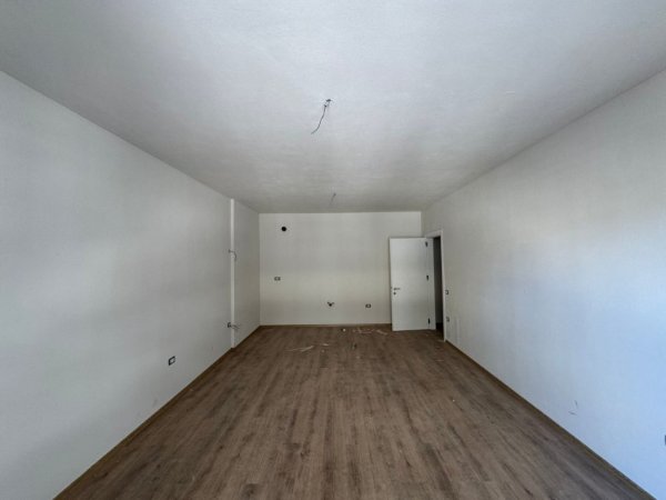 Tirane, shitet apartament 2+1+Aneks+Ballkon Kati 1, 105 m² 103.600 € (UNIVERS CITY)