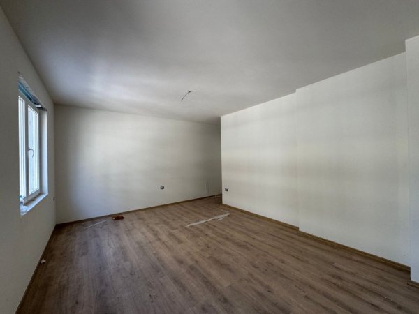 Tirane, shitet apartament 2+1+Aneks+Ballkon Kati 1, 105 m² 103.600 € (UNIVERS CITY)