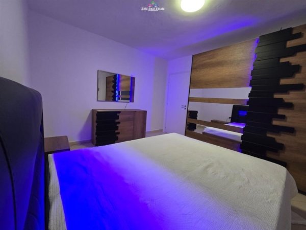 Tirane, jepet me qera apartament 1+1+Ballkon Kati 5, 65 m² 510 € (vasil shanto)