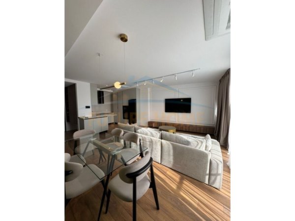 Tirane, jepet me qera apartament 2+1+Ballkon Kati 7, 101 m² 1.600 € (Liqeni Artificial)