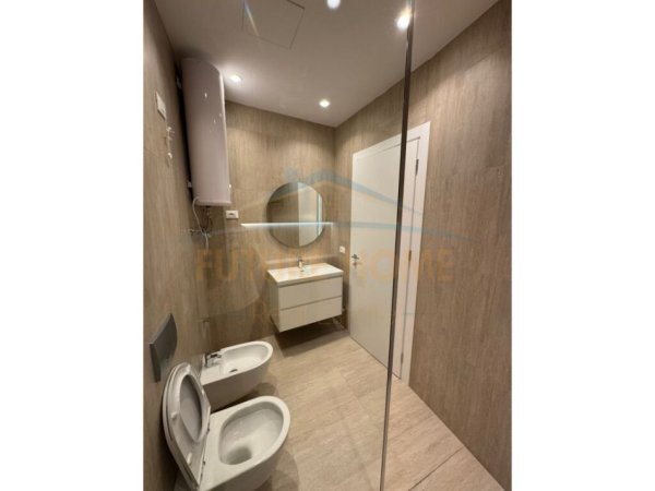 Tirane, jepet me qera apartament 2+1+Ballkon Kati 7, 101 m² 1.600 € (Liqeni Artificial)