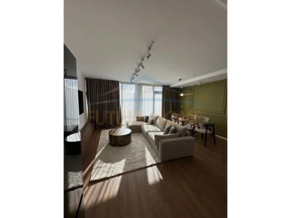 Tirane, jepet me qera apartament 2+1+Ballkon Kati 7, 101 m² 1.600 € (Liqeni Artificial)