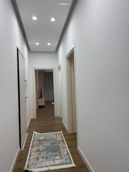 Tirane, jepet me qera apartament 2+1+Ballkon , 93 m² 600 € (ish dogana)