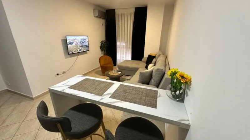 Tirane, jepet me qera apartament 2+1+Ballkon Kati 2, 43 m² 750 € (Rruga Ali Pashe Gucia)