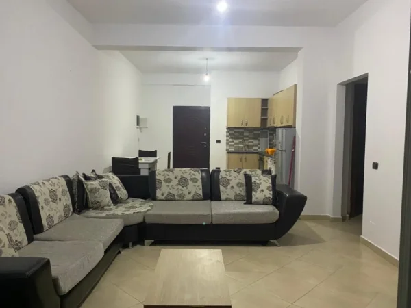Tirane, jepet me qera apartament 2+1 Kati 3, 90 m² 400 € (ASTIR)