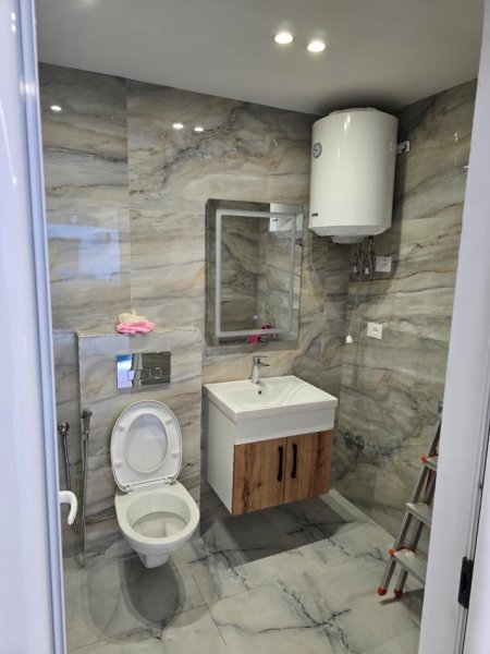 Tirane, shitet ambjent biznesi Kati 0, 32 m² 150.000 € (Rruga Frederik Shiroka, kryqezimi me Sami Frashëri)