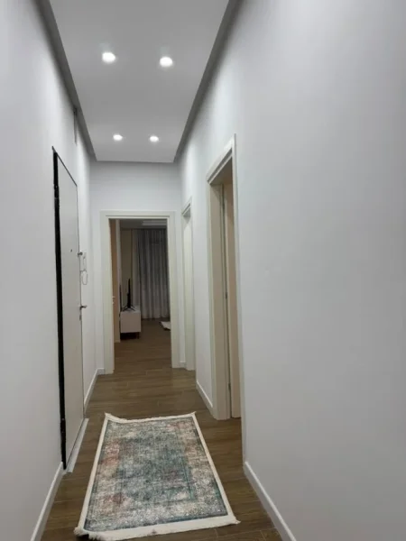 Tirane, jepet me qera apartament 2+1 Kati 4, 100 m² 600 € (Dritan hoxha)