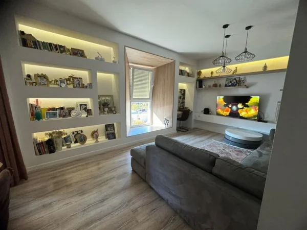 Tirane, shitet apartament 2+1 Kati 5, 104 m² 206.000 € (Ali Demi)