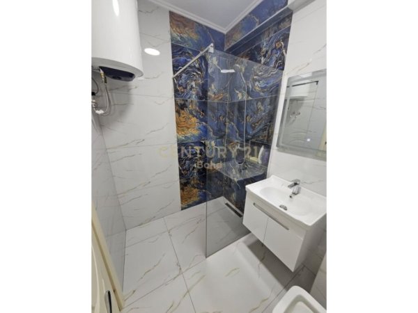 Tirane, shes apartament 2+1+2+VERANDE , 108 m² 215.000 € (Liqeni i Thatë)