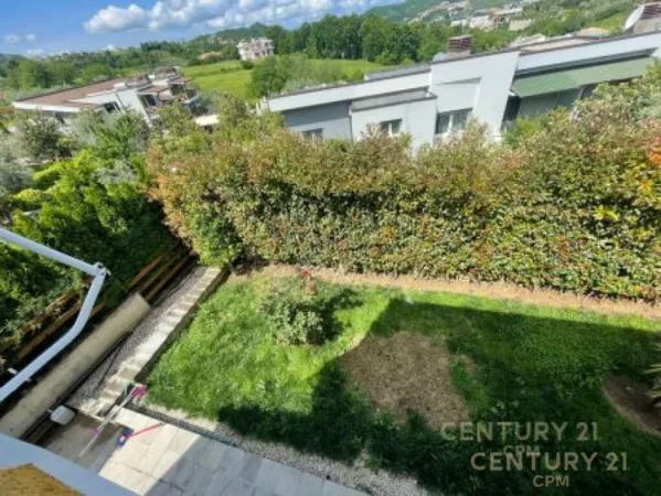 Tirane, shes Vile , 219 m² 640.000 € (Qendra Tregtare TEG)