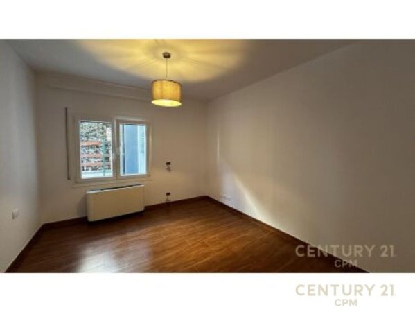 Tirane, shes Vile , 219 m² 640.000 € (Qendra Tregtare TEG)