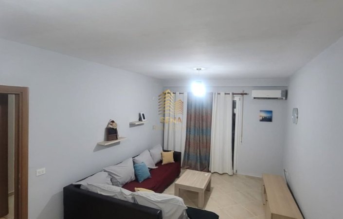 Tirane, jepet me qera apartament 2+1+Ballkon Kati 1, 90 m² 500 € (Rruga Jordan Misja)