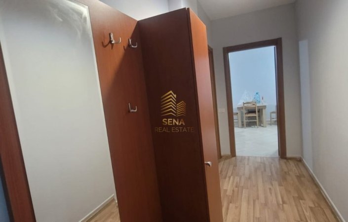 Tirane, jepet me qera apartament 2+1+Ballkon Kati 1, 90 m² 500 € (Rruga Jordan Misja)