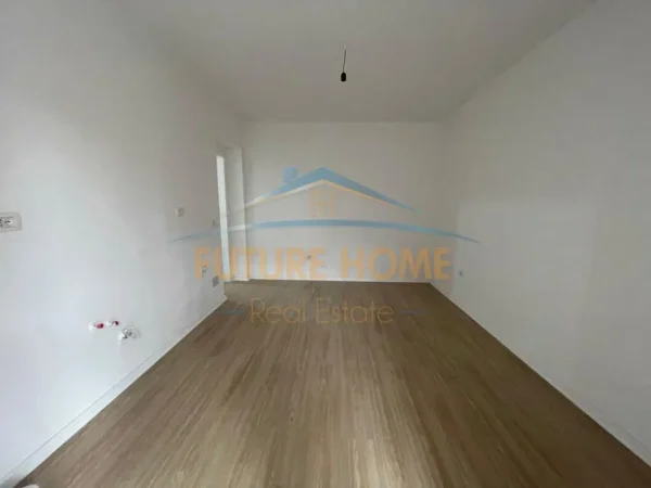 Tirane, shitet apartament 2+1 Kati 1, 55 m² 87.000 € (Ali Demi)
