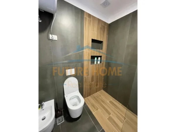 Tirane, jepet me qera apartament 1+1+Ballkon Kati 8, 54 m² 450 € (Astir)