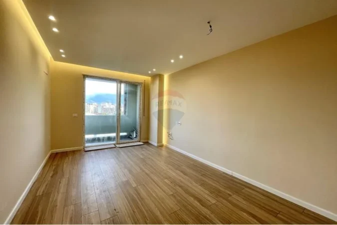 Tirane, shitet apartament 2+1+Ballkon Kati 4, 90 m² 165.000 € (TIRANA GOLDEN PARK 3)