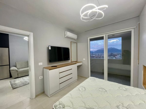 Tirane, jepet me qera apartament 1+1+Aneks+Ballkon Kati 12, 70 m² 500 € (golden park rezidence)