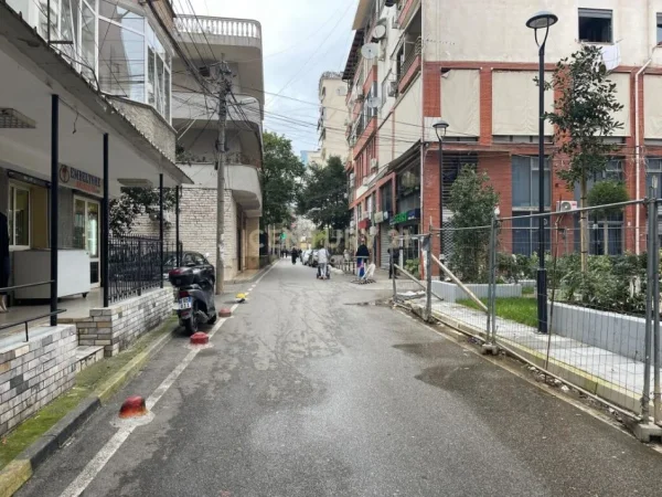 Tirane, jap me qera ambjent biznesi , 67 m² 1.500 € (Myslym Shyri)