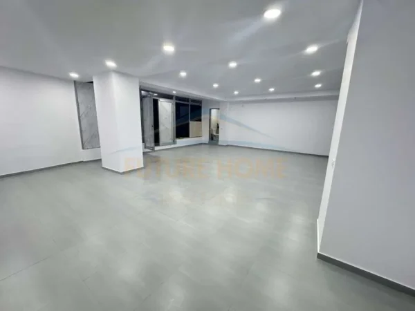 Tirane, jepet me qera ambjent biznesi Kati -1, 85 m² 410 € (UNAZA E RE)