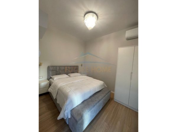 Tirane, jepet me qera apartament 1+1+Ballkon + Post parkimi Kati 3, 73 m² 800 € (RRUGA E KAVAJES)