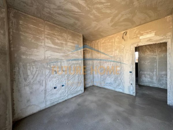 Tirane, shitet apartament 2+1+Ballkon Kati 9, 130 m² 326.250 € (Komuna e Parisit)