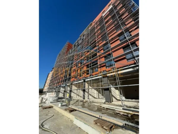 Tirane, shitet apartament 1+1+Ballkon Kati 3, 66 m² 122.000 € (Don Bosko)