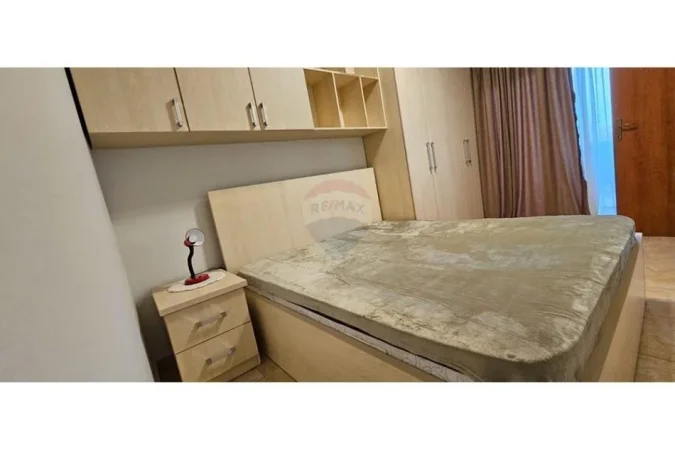 Tirane, jepet me qera apartament 1+1 Kati 8, 70 m² 600 € (myslym shyri)