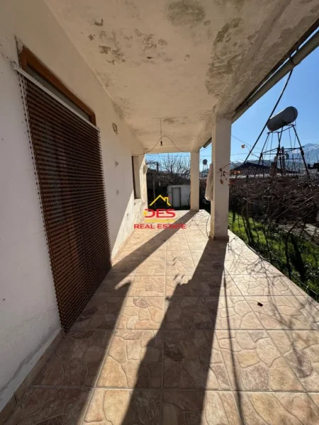 Vlore, shitet shtepi 3+1+Ballkon Kati 0, 150 m² 55.000 € (Kotë, Vlorë)