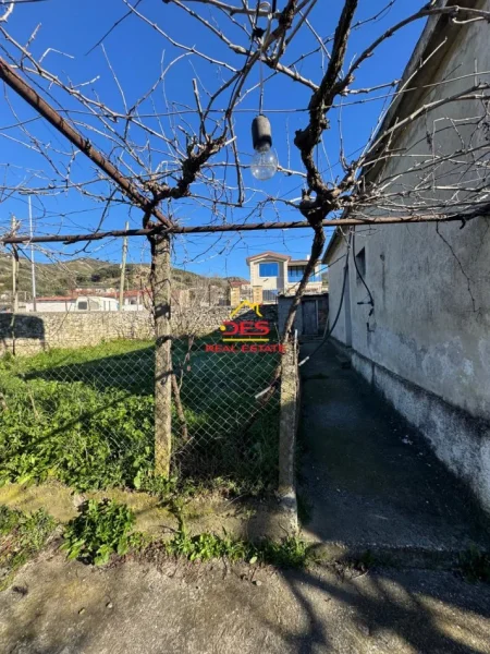 Vlore, shitet shtepi 3+1+Ballkon Kati 0, 150 m² 55.000 € (Kotë, Vlorë)