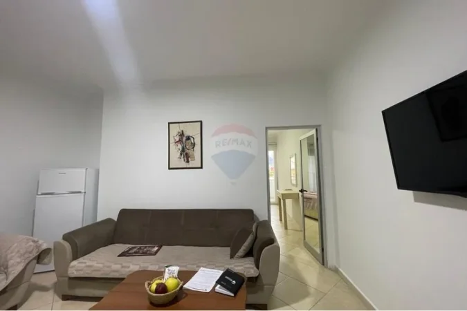 Tirane, jepet me qera apartament 1+1 Kati 8, 55 m² 500 € (rruga e elbasanit)
