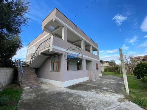 Durres, shitet shtepi 2 Katshe , 500 m² 210.000 € (Shkozet)
