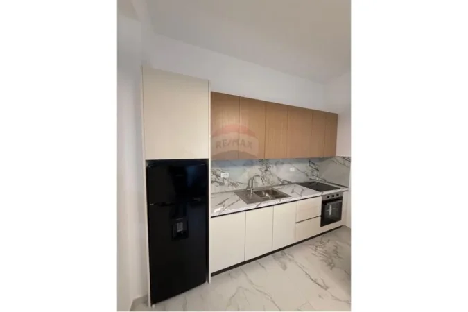 Tirane, jepet me qera 1+1 Kati 4, 73 m² 480 € (astir)