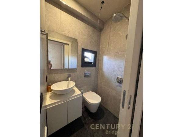 Vlore, shitet apartament 2+1+Aneks+Ballkon Kati 6, 240 m² 350.000 € 