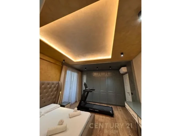 Vlore, shitet apartament 2+1+Aneks+Ballkon Kati 6, 240 m² 350.000 € 