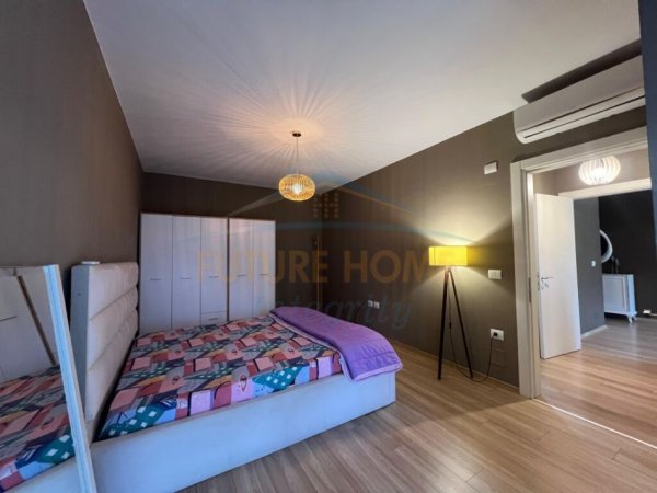 Tirane, jepet me qera apartament 2+1+Ballkon Kati 2, 88 m² 700 € (ALI DEMI)