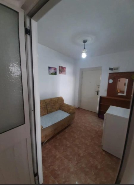 Tirane, jepet me qera apartament 1+1 Kati 1, 57 m² 350 € (PEDIATRIA)