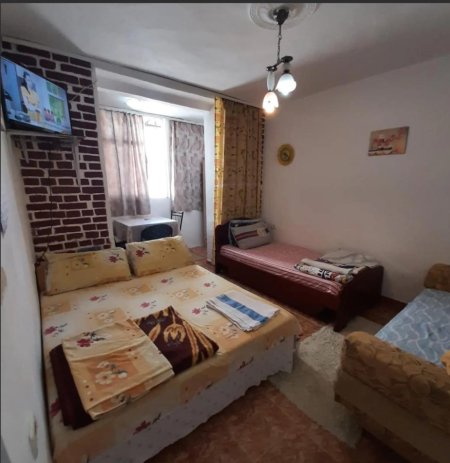 Tirane, jepet me qera apartament 1+1 Kati 1, 57 m² 350 € (PEDIATRIA)