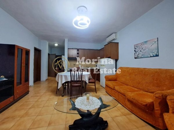 Tirane, jepet me qera apartament 1+1 Kati 3, 70 m² 600 € (Myslym Shyri)