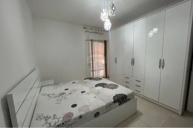 Tirane, jepet me qera apartament 1+1 Kati 3, 70 m² 650 € (Kompleksi Delijorgji)
