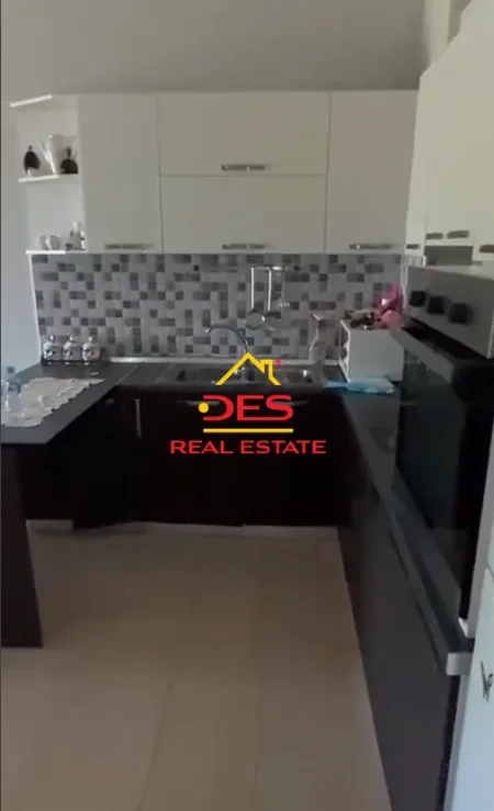 Vlore, shitet apartament 2+1+Ballkon Kati 3, 96 m² 155.000 € (Rruga Sazani)