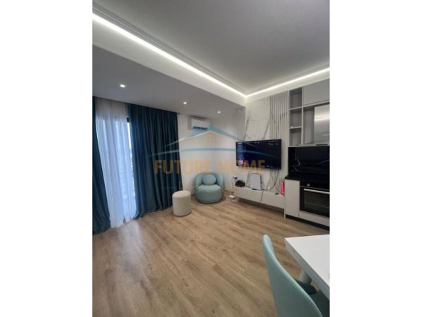 Tirane, jepet me qera apartament 1+1 Kati 11, 69 m² 550 € (Kompleksi Arlis, Farmacia 10, Tirane)